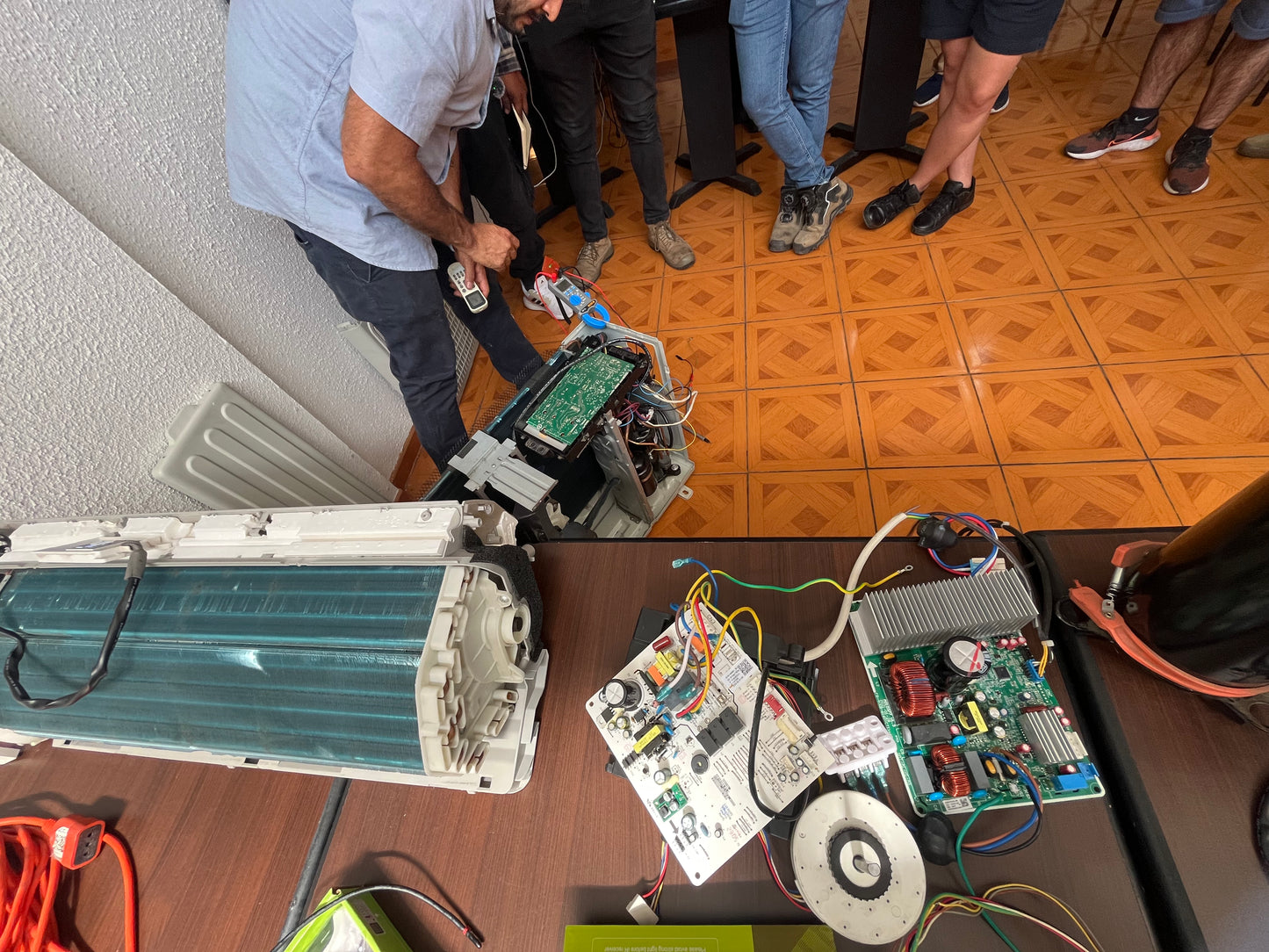 Capacitación en Fallas y Soluciones de Fallas en Aires Acondicionados Inverter